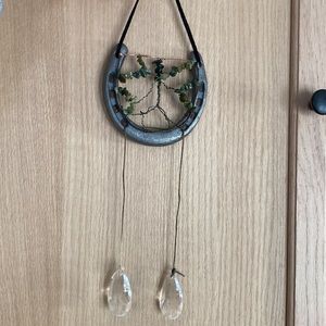 Handmade horseshoe tree with green jasper stone